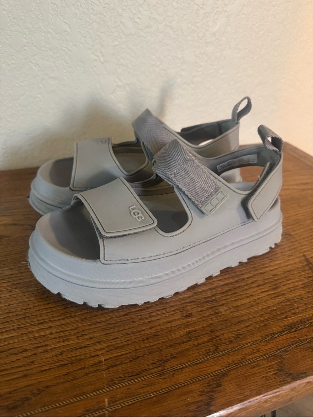 UGG Kids Light Gray Hook-and-Loop Platform Sandals